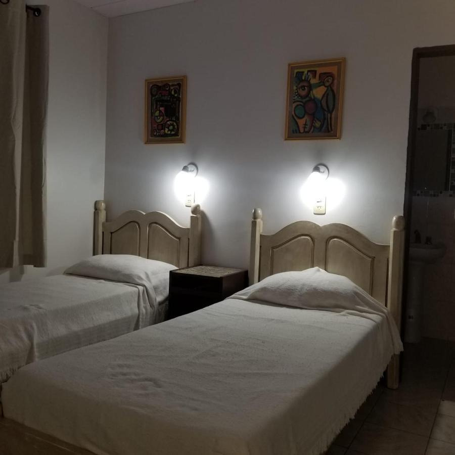 Hotel Mola Puerto Iguazú Exteriör bild