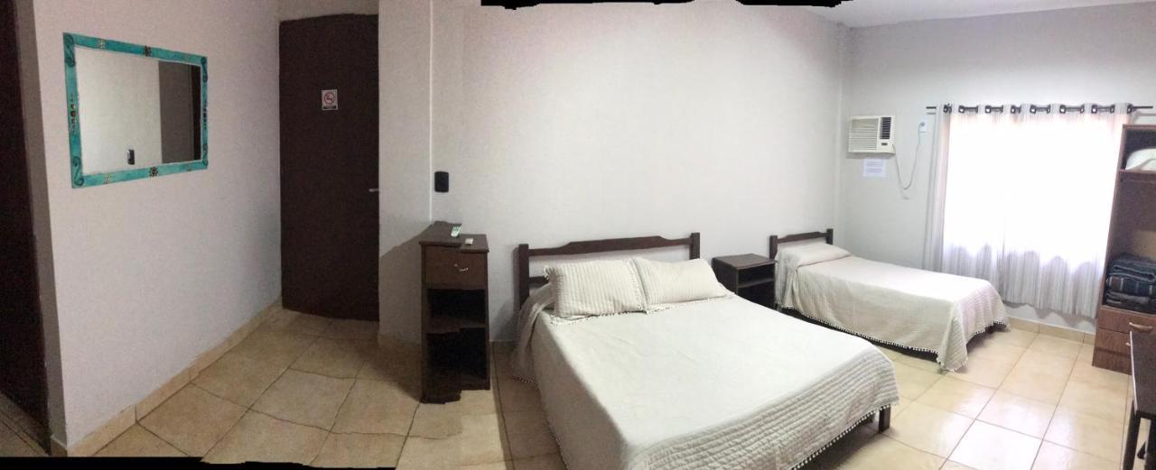 Hotel Mola Puerto Iguazú Exteriör bild